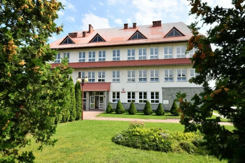 Szkoła Podstawowa Nr 1 im. ks. Józefa Buronia w Lipnicy Małej