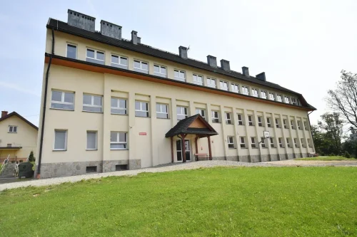 Szkoła Podstawowa im. Bolesława Chrobrego w Zubrzycy Dolnej